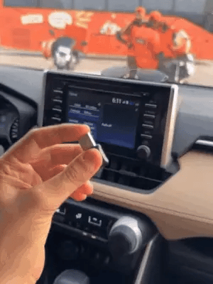 Wireless CarPlay Adapter for iPhone – Plug & Play Car Connectivity